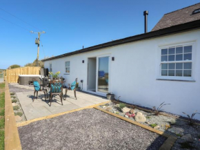 Yr Hen Laethdy, Holyhead